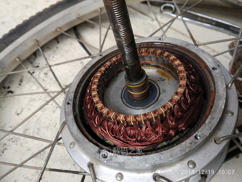 拆修捷安特電動(dòng)自行車有刷直流電機(jī)